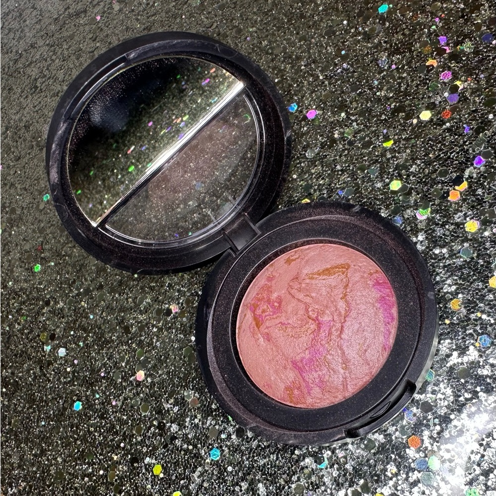 LAURA GELLER NEW YORK Baked Blush-n-Brighten Pink Buttercream